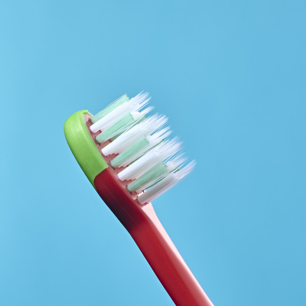 Brush-baby Dinosaur FlossBrush™ gyerekfogkefe dinoszaurusz mintával, 2 db, 3-6 év