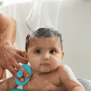 Frida Baby Head-to-Toe Bath Brush, szilikon mosdató