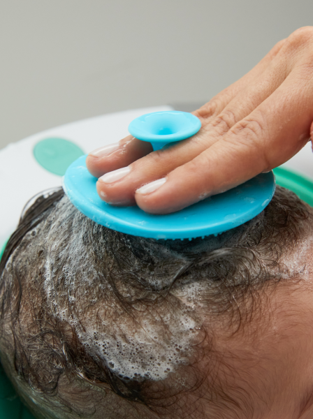 Frida Baby Head-to-Toe Bath Brush, szilikon mosdató