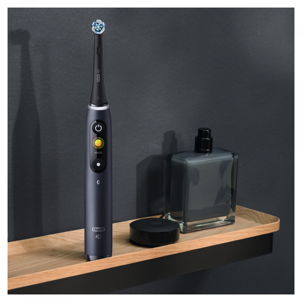 Oral-B iO Series 8N Black Onyx elektromos fogkefe, fekete