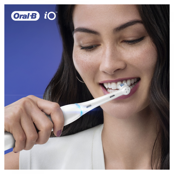 Oral-B iO Ultimate Clean pótfejek, fehér, 4 db