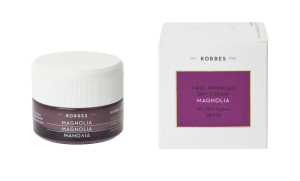 KORRES Magnolia nappali krém az első ráncokra SPF15, 40 ml