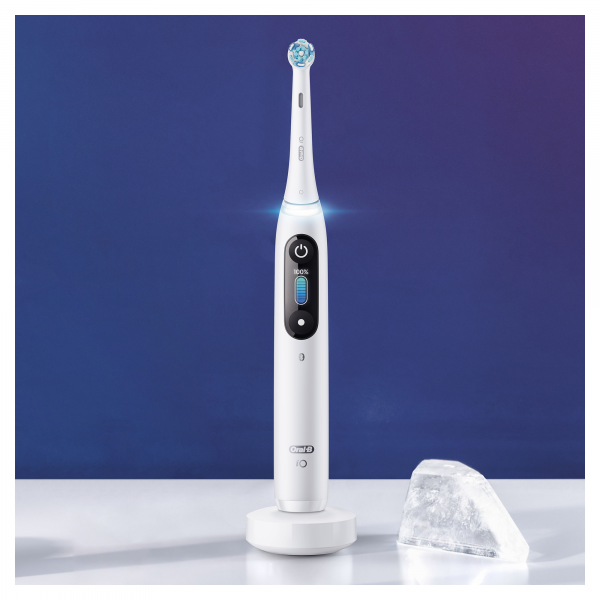 Oral-B iO Series 8N White Alabaster elektromos fogkefe, fehér
