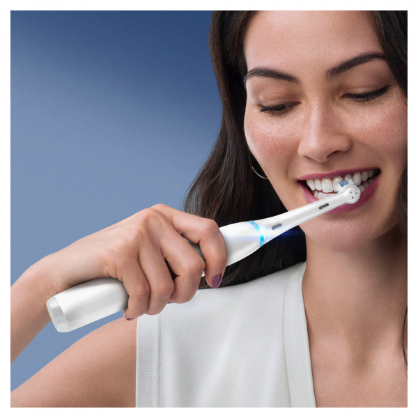 Oral-B iO Series 8N White Alabaster elektromos fogkefe, fehér