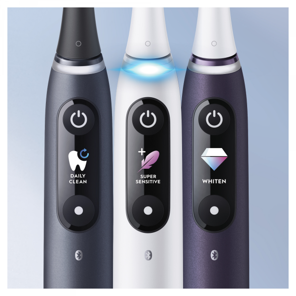 Oral-B iO Series 8N White Alabaster elektromos fogkefe, fehér