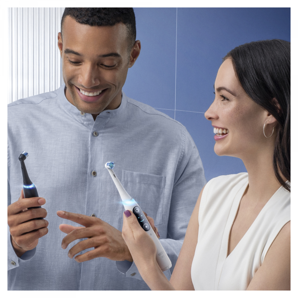 Oral-B iO Series 8N White Alabaster elektromos fogkefe, fehér