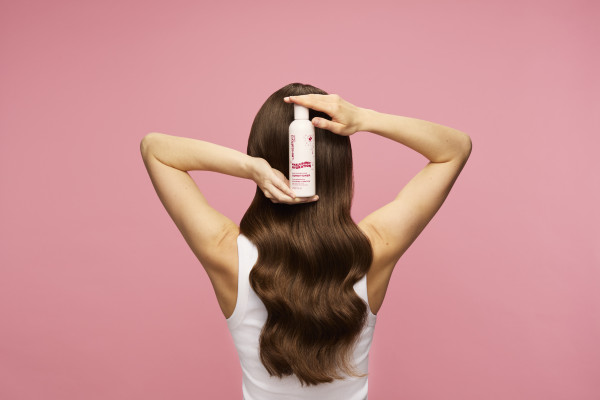 Lee Stafford Hyaluronic Hydration Conditioner – intenzív hidratáló hajkondicionáló hialuronsavval, 250 ml